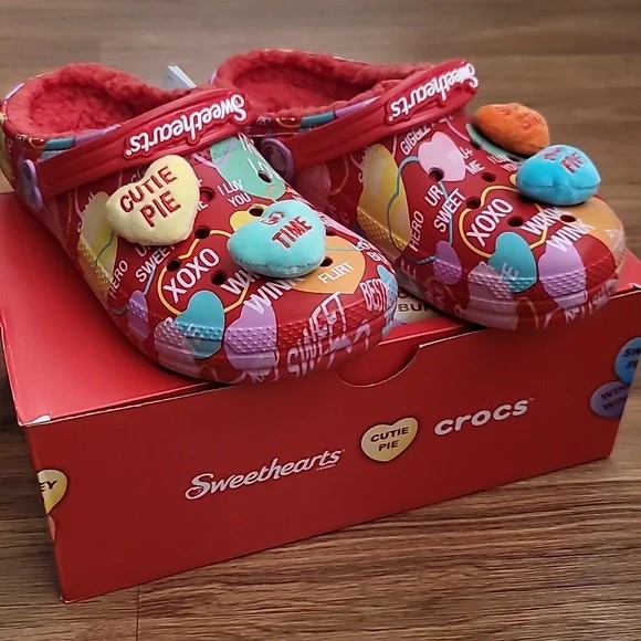 CROCS Shoes Nwt Crocs Kids Classic Lined Elevated Sweethearts